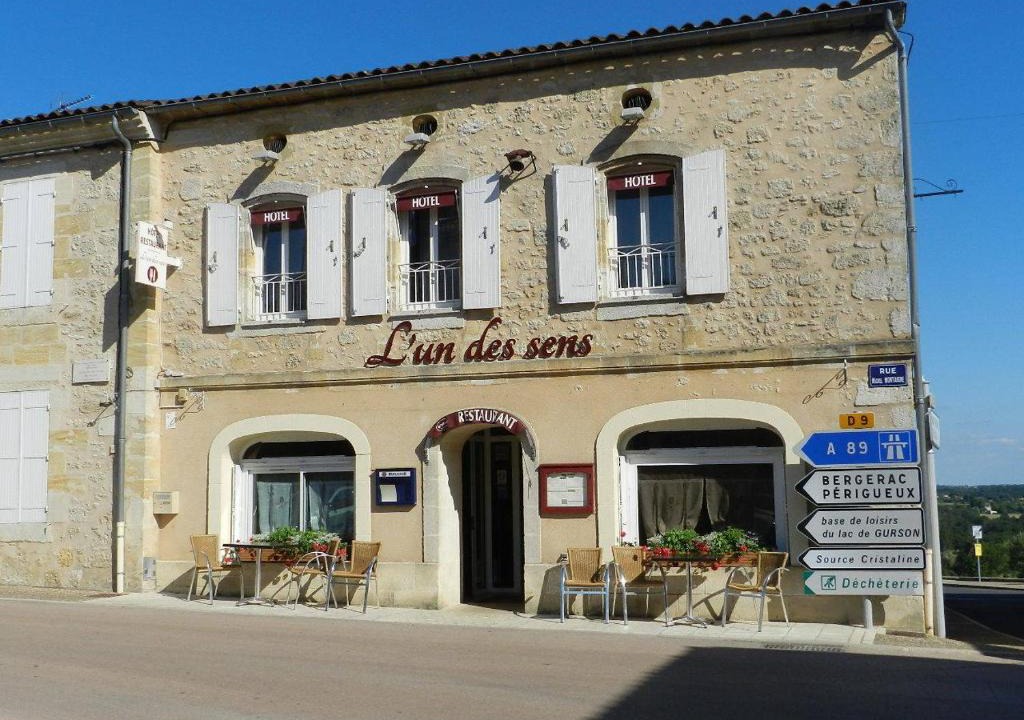 Villefranche-de-Lonchat Hotel | L'un des sens