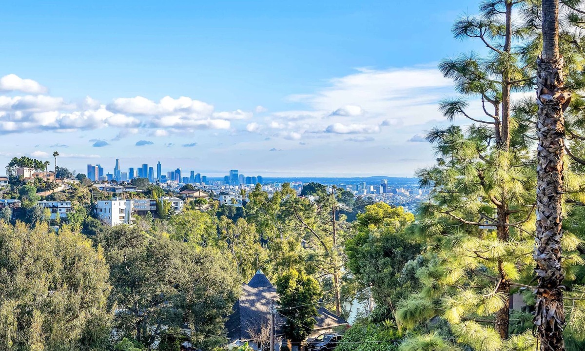 Hollywoodland Apartment | LA 20% Off Flash Sale!