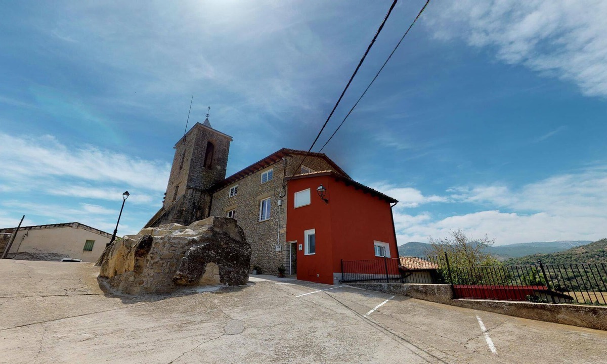 Las Ventas de Santa Lucia Apartment | LA ABADIA RURAL HOUSE-LA PEÑA APARTMENT