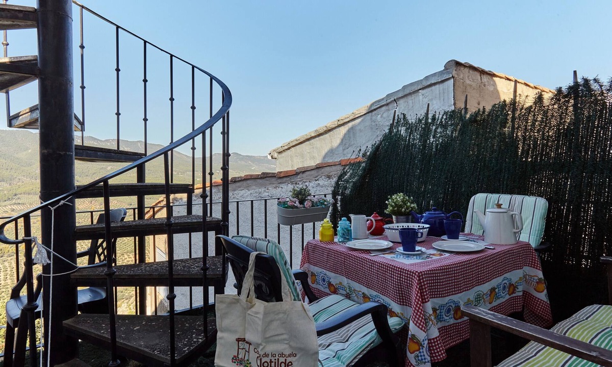 Hornos Apartment | La Alcoba Vieja Suite Apartment with Mountain Views and Private Terrace