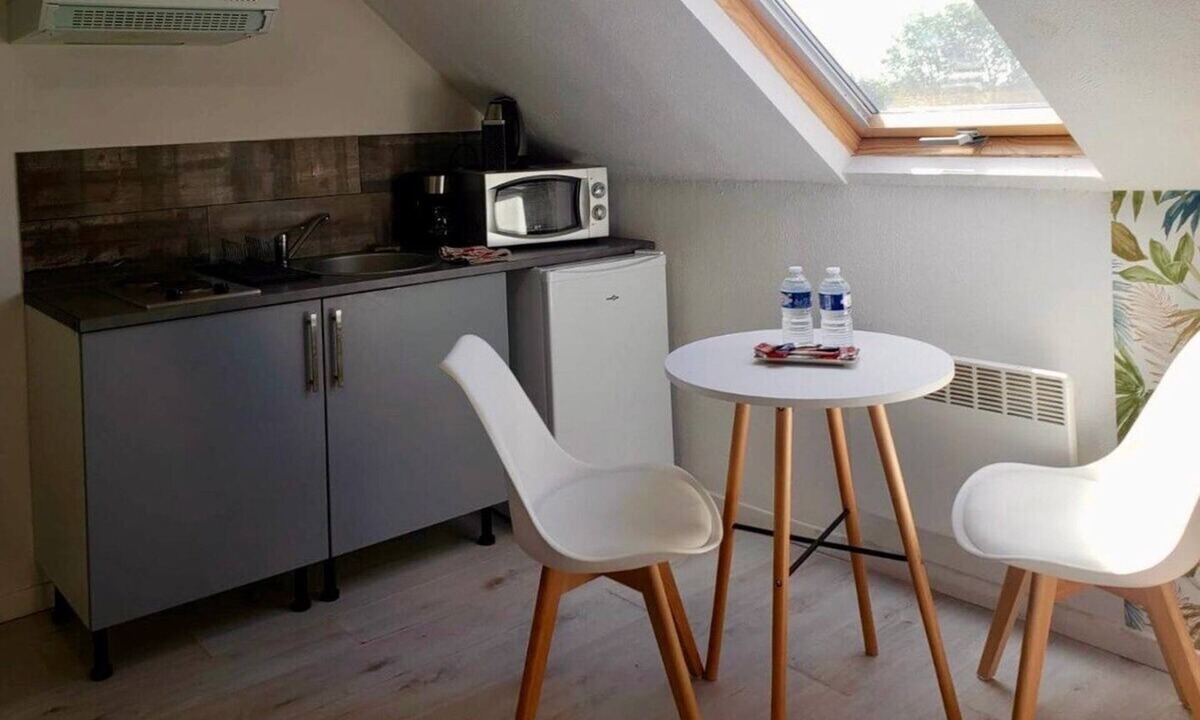 Valenciennes Apartment | La Aloha Room ~ Autonomous Arrival ~ 2 people