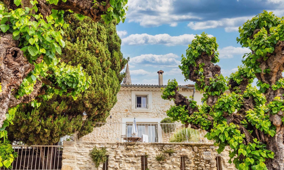 Saint-Martin-d'Ardeche House | La Bâtisse de Rêve, Authentic Villa for 8 people with Jacuzzi