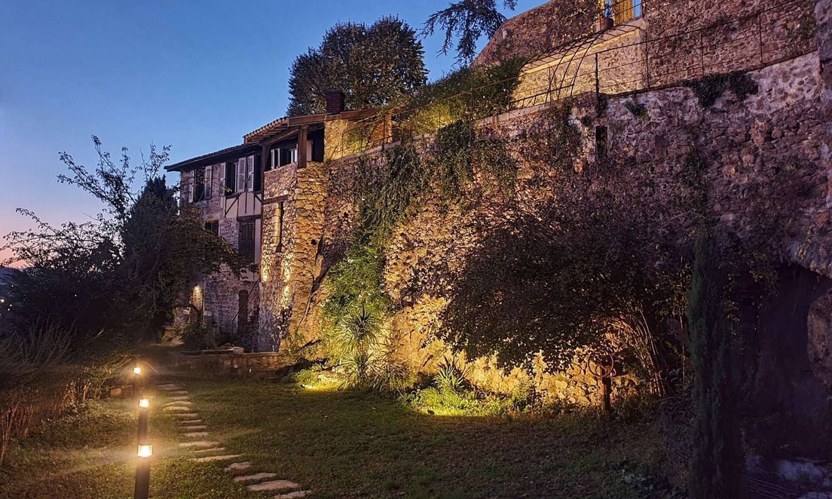 Vienne Apartment | La Bâtie, La Loge: rooftop apartment.