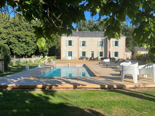 Parce-sur-Sarthe House | La Béchetière