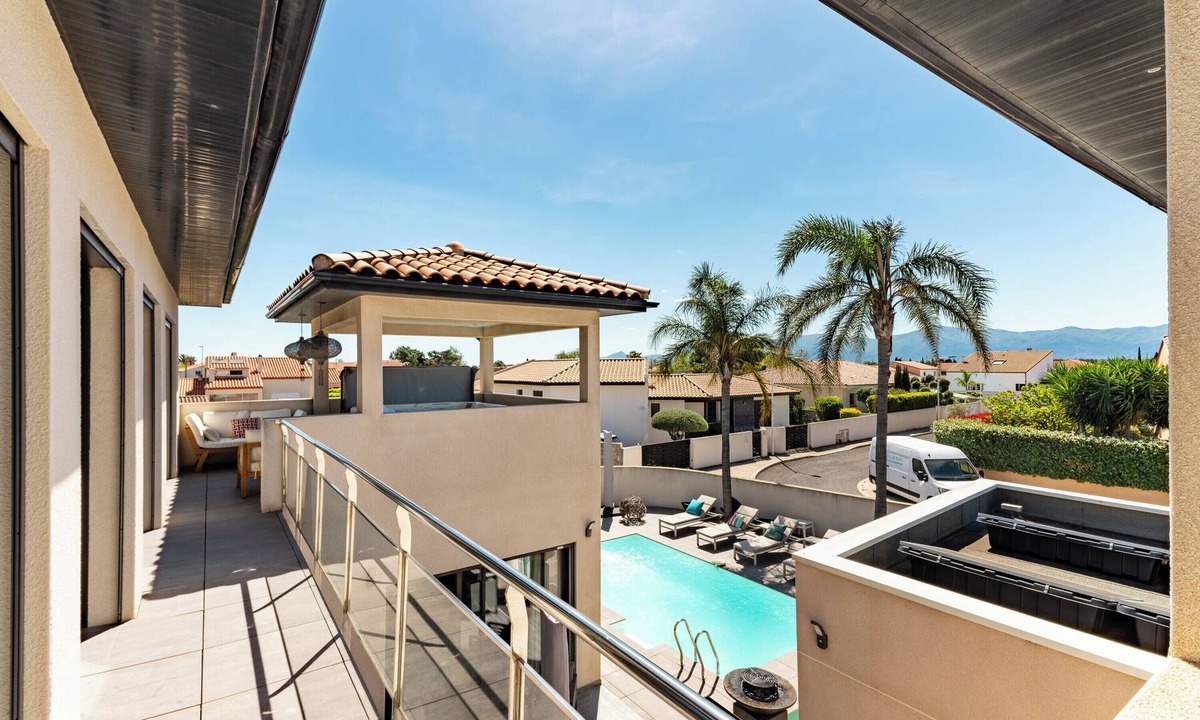 Saleilles Villa | La Badoumba · Heated Pool & Jacuzzi
