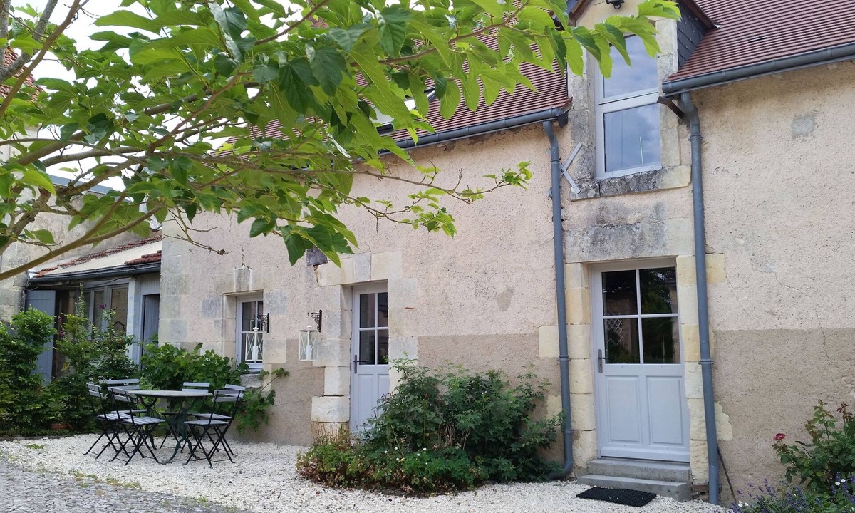Le-Petit-Pressigny House | La Barillère vacation rental 3 stars - 3 bedrooms, 6 people - swimming pool