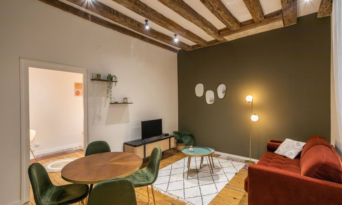 Dobree-Bon Port Apartment | La Baronne- Chaleureux T2