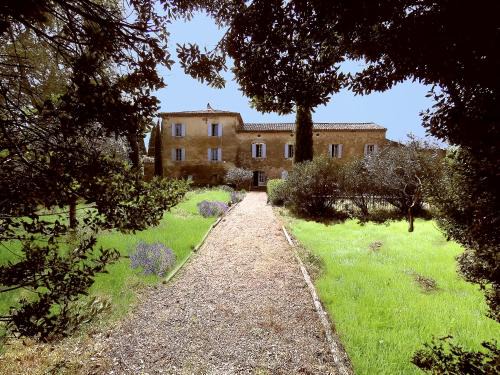 Laudun House | La Bastide du Farfadet