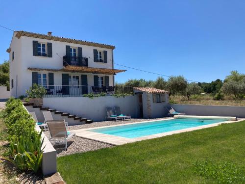 Malemort-du-Comtat House | La bastide