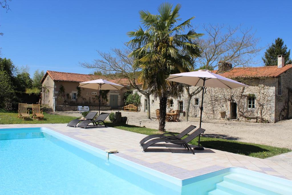 Savigne House | La Batonnerie