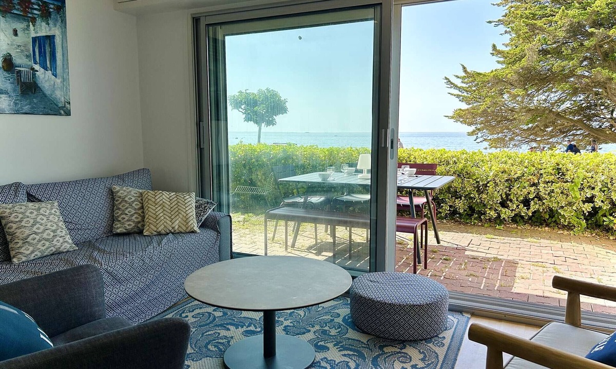 La Baule-Escoublac Apartment | La Baule 3-room apartment with terrace, close to shops and beach