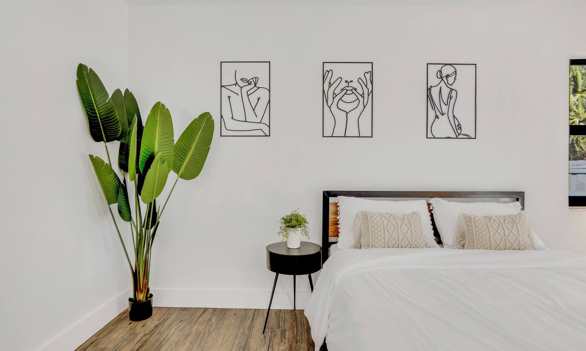 Harbordale Apartment | La bella vacations 1