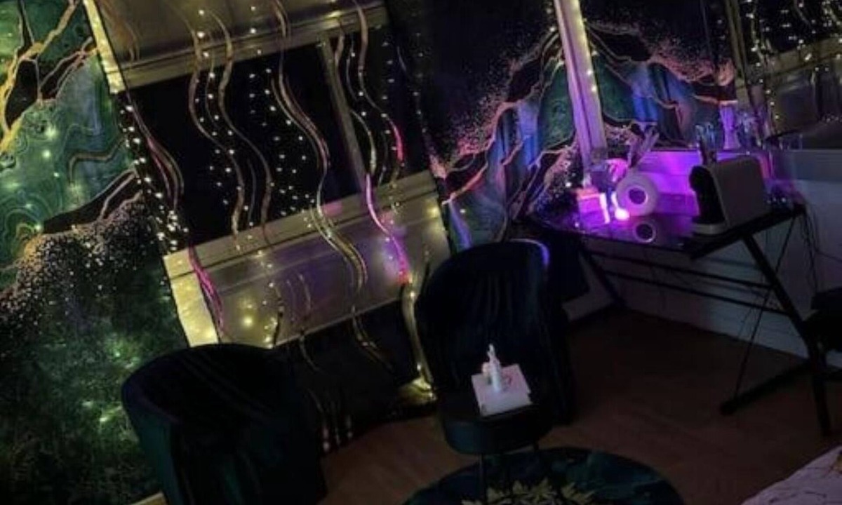 Carquefou Hotel | La belle étape and Parking