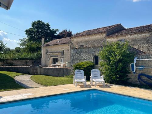 La Croix Comtesse House | La Belle Évasion