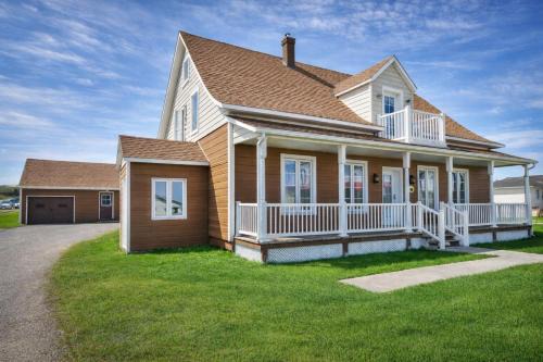 Sainte-Anne-des-Monts House | La belle ancestrale