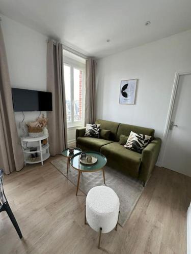 Granville Apartment | La Belle brise