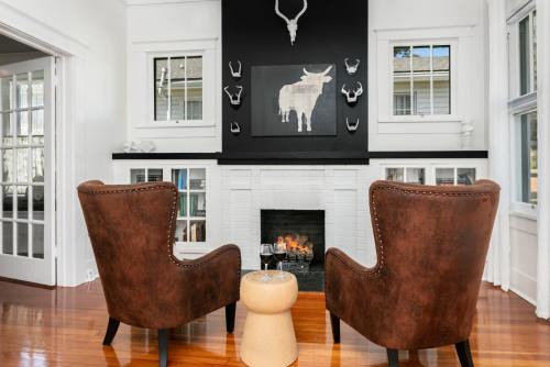 Natchez House | La Belle Bungalow - 2b2b, Pet Friendly with fee