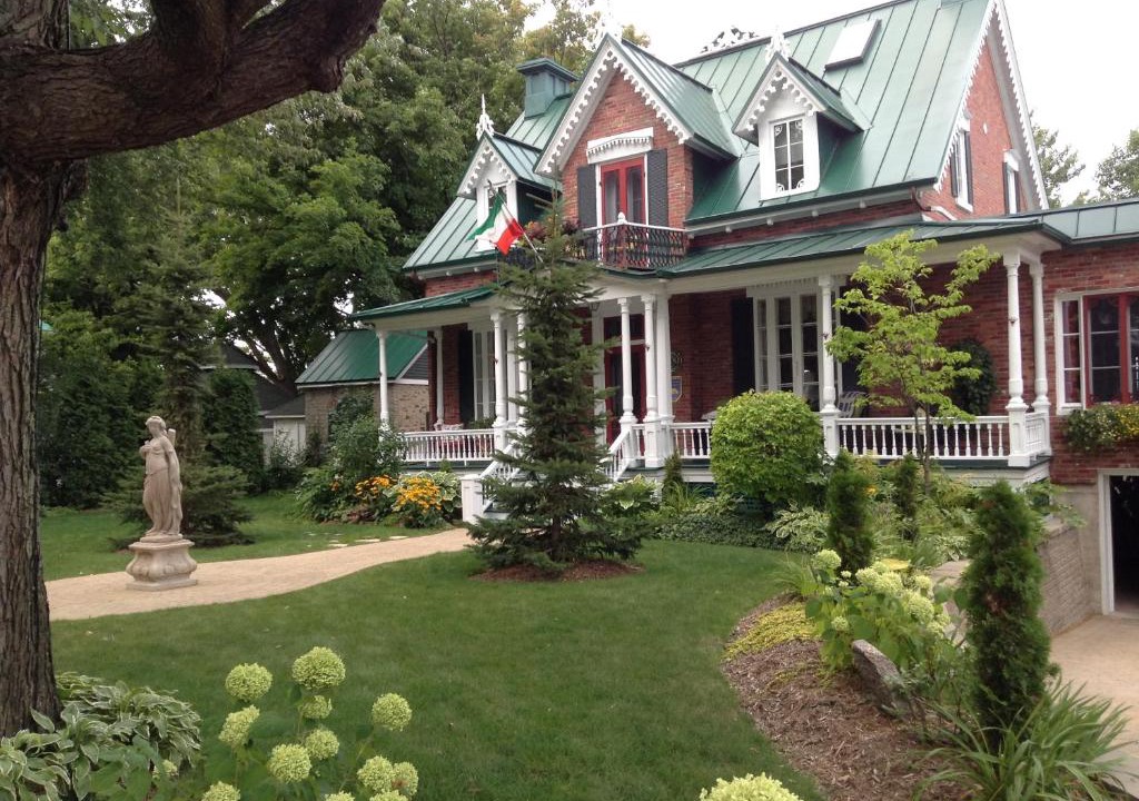 Saint-Denis-sur-Richelieu Bed & Breakfast | La Belle aux Berges