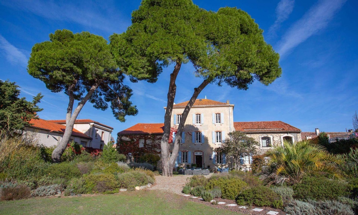 Rieux-Minervois Villa | La Belle Demeure - Six Bedroom Villa, Sleeps 12