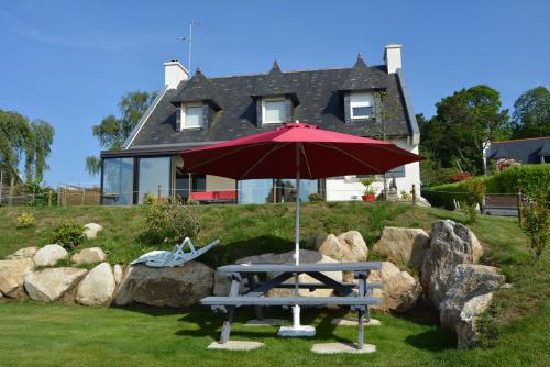 Plomelin House | La Belle Etoile