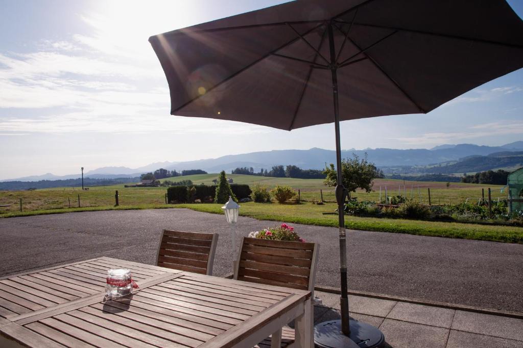 Cottens Ski Chalet | La Belle Ferme