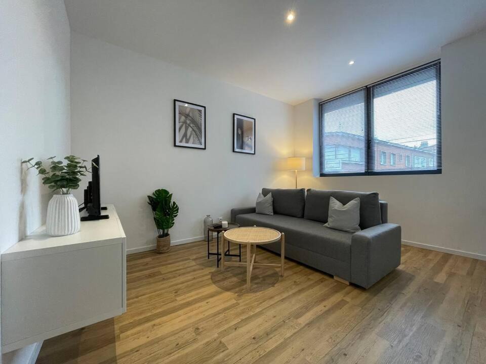 Lens Apartment | La belle mine