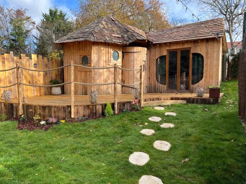 Saintry-sur-Seine House | La Belle Vie La