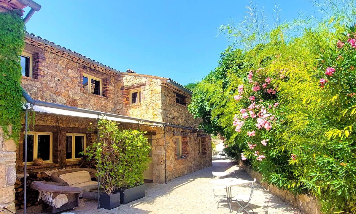 Taradeau House | La Bergerie du Moulin