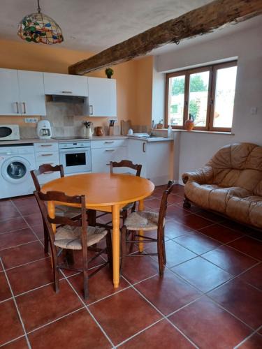 Mirepoix House | La Biste