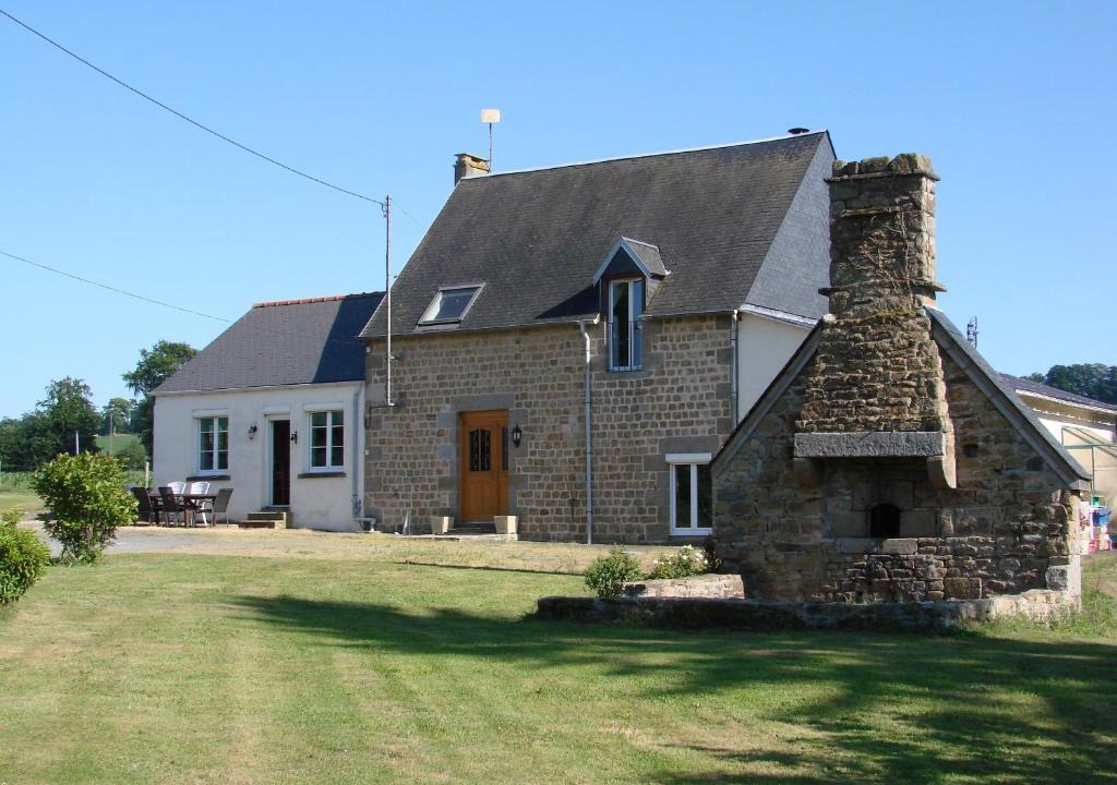 Sourdeval Bed & Breakfast | La Blanche Roche