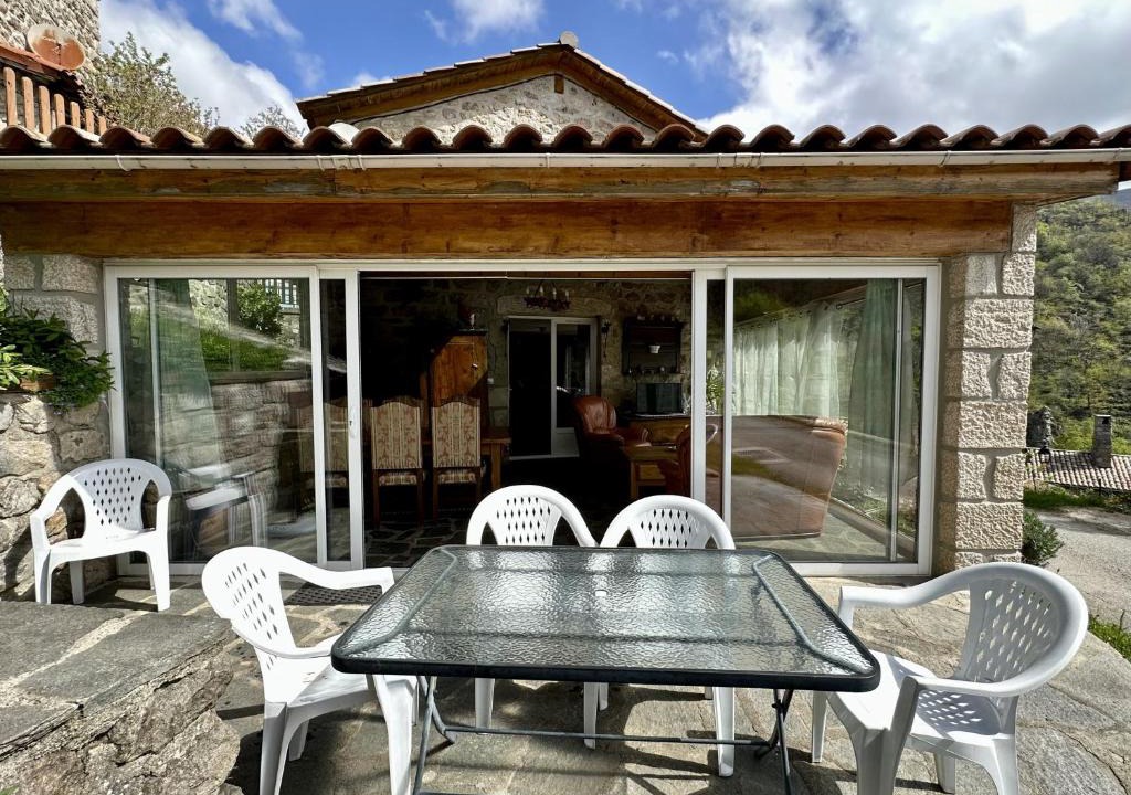 Pereyres House | LA BOMBINE