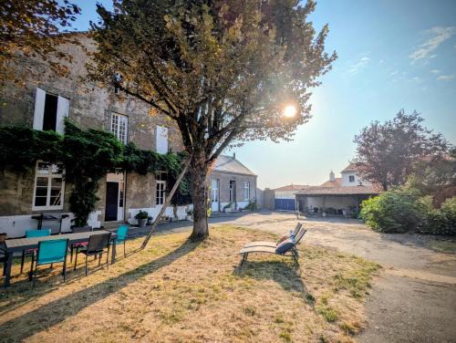 Les Landes-Genusson House | La Bonne Ecole
