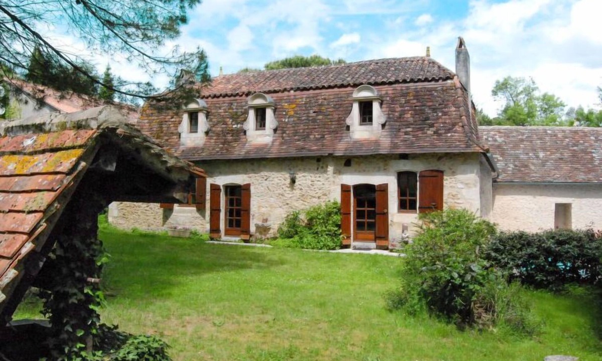 Saint-Jean-dEstissac House | La Borie by Interhome