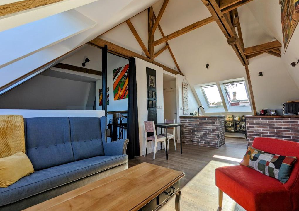 Montreuil-sur-Ille Apartment | La Boulangerie - à 2 pas de la gare