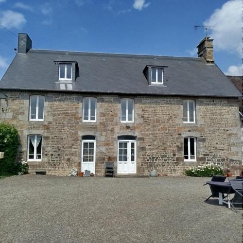 Saint-Aubin-des-Bois Bed & Breakfast | La Bourgerie