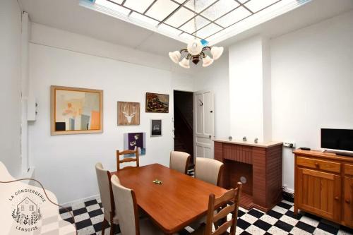 Lens House | La brocante Lensoise centre ville wifi 8 pers