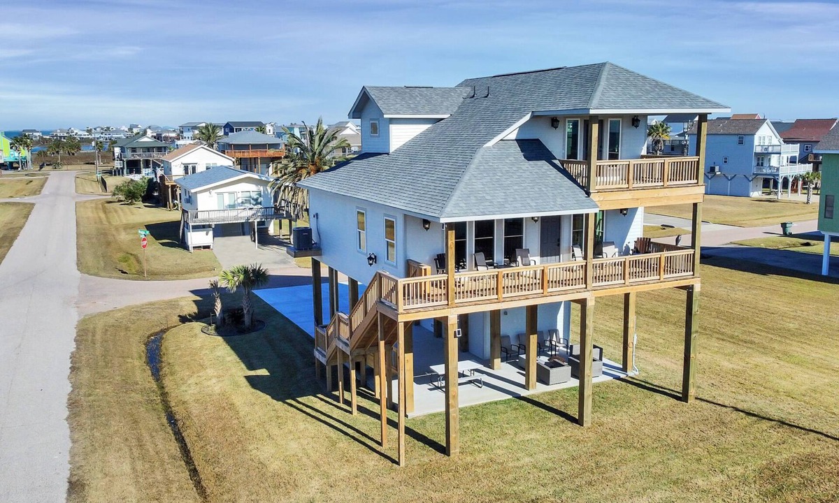 Terramar Beach House | La Buena Brisa - Galveston Beach and Bay Views