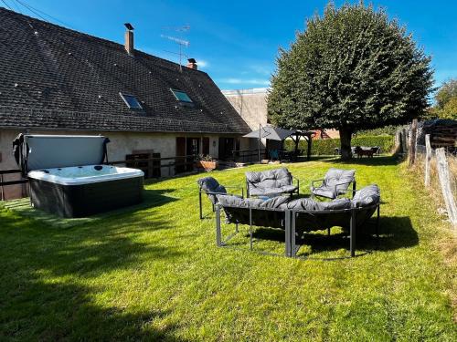 Erckartswiller House | La Buissonnière