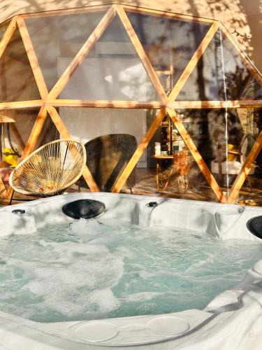 Saint-Georges-Montcocq House | La bulle d'Ostara