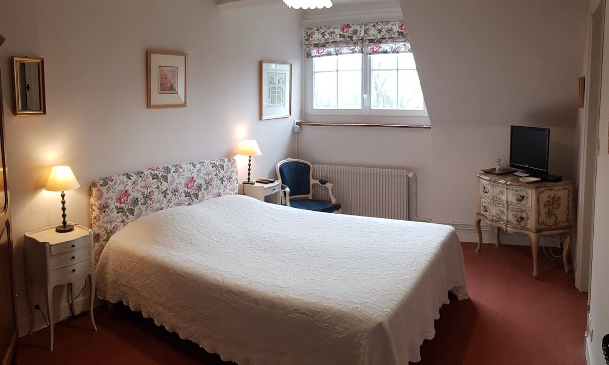 Verton Bed & Breakfast | La Bulle Mathusalem Guest Room on the Opal Coast, 8 km from Berck, 15 km from Le Touquet