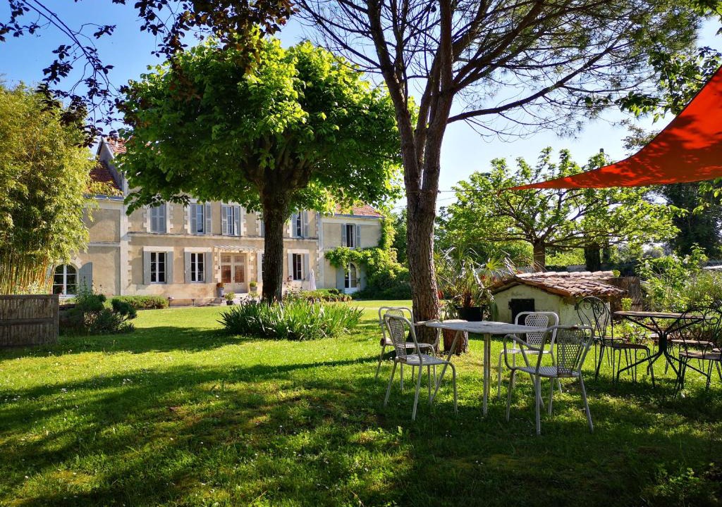 Saint-Savinien Bed & Breakfast | La Burie