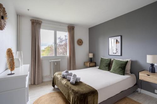 Saint-Sebastien-sur-Loire Apartment | La Butte Enchantée - WIFI Fibre TV - Baignoire - Parking Gratuit