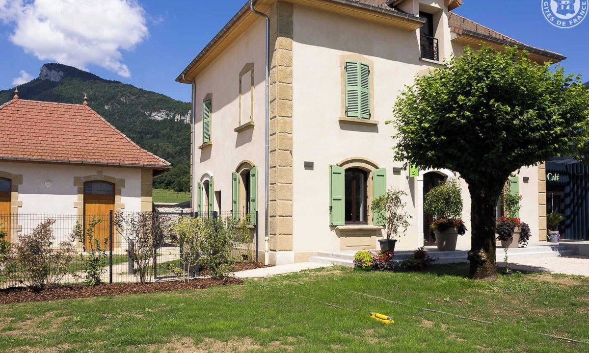 Saint-Christophe-la-Grotte House | LA Cure Gourmande - LA Sure