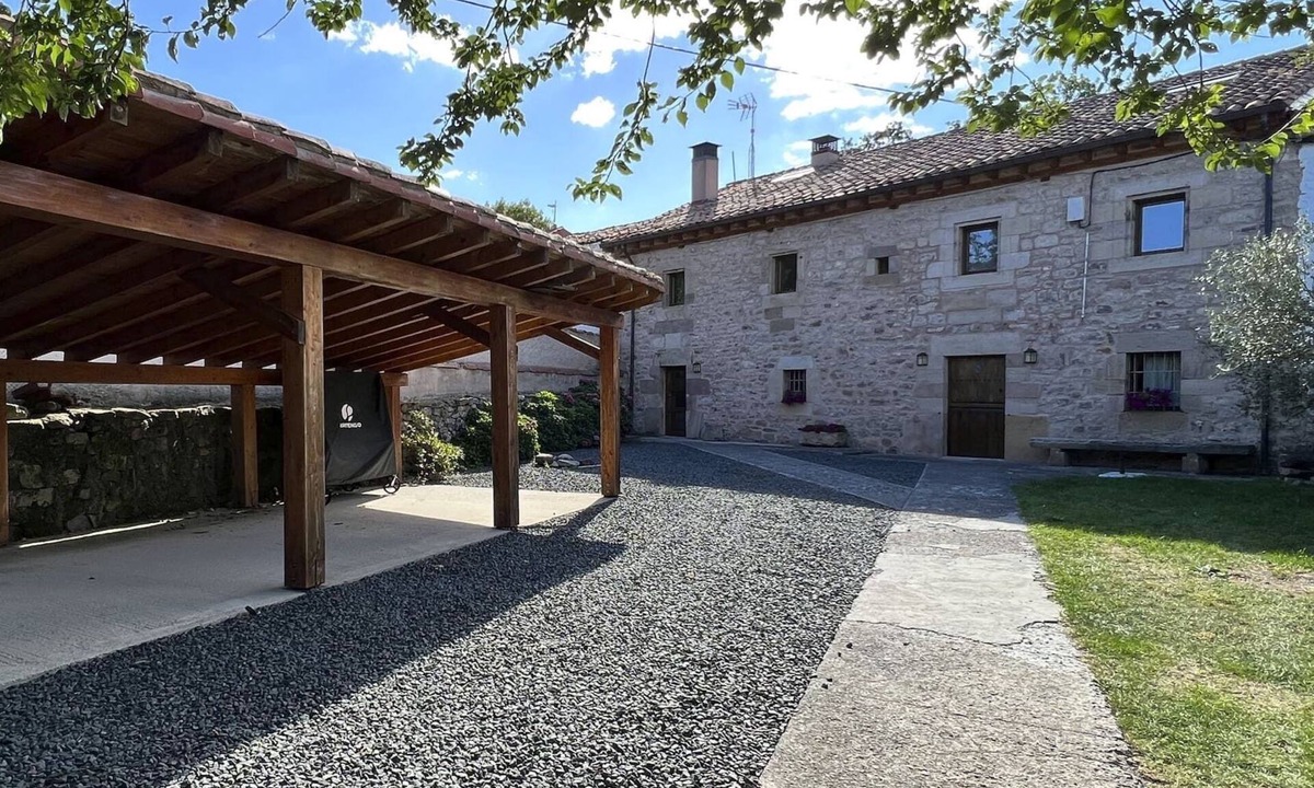 Hermandad de Campoo de Suso House | La Casa de Celada
