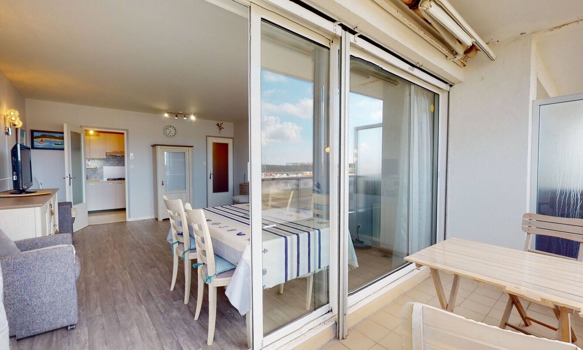 Saint-Gilles-Croix-de-Vie Apartment | La Cabine du Capitaine