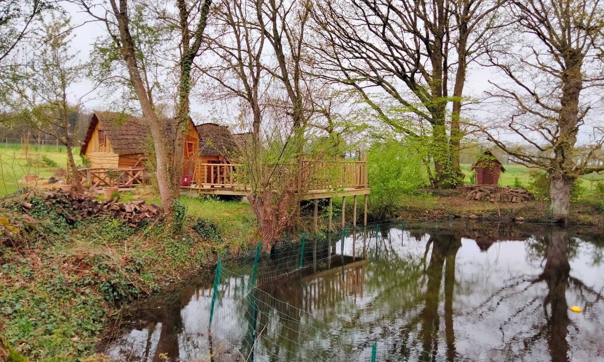 Saint-Brieuc-de-Mauron Cabin | La Cabane bohème en Brocéliande, 2 persons, Nordic bath