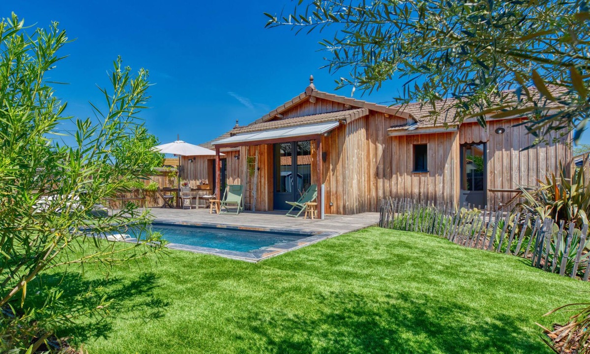 Andernos-les-Bains House | La Cabane Andernosienne by Interhome