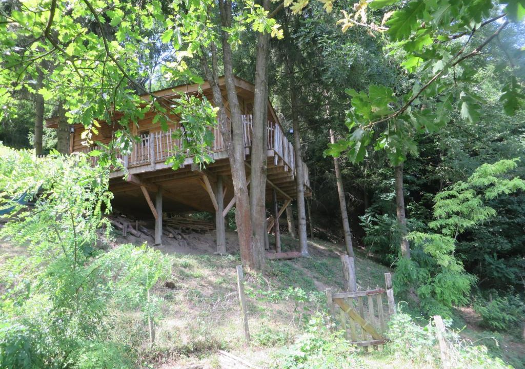 Ratieres Bed & Breakfast | La Cabane aux Sapins