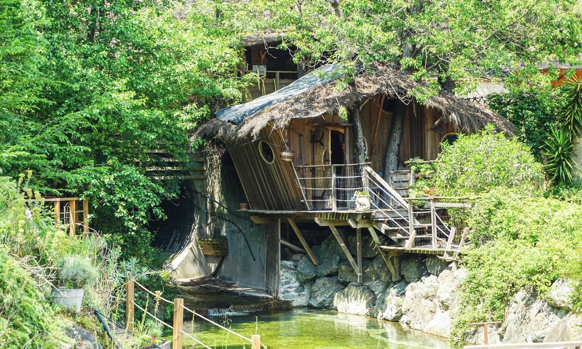 Pietroso Cabin | La cabane du bandit (tree house with Jacuzzi)