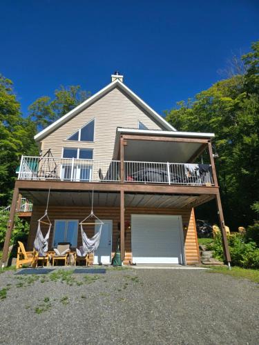 Sainte-Thecle Ski Chalet | La Cabane du Couturier